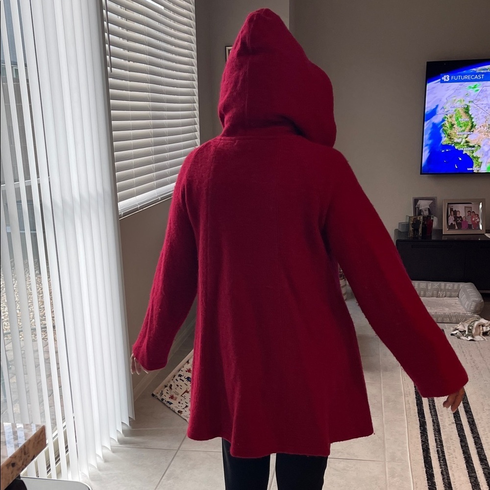 For Cynthia Women's Red Hooded Cape - Picture 4 of 6